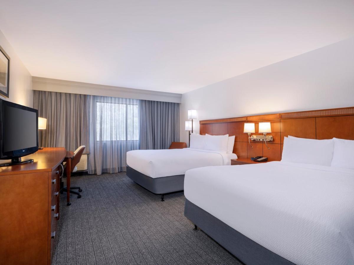 Hotel Courtyard North / I-75 Fletcher 3*