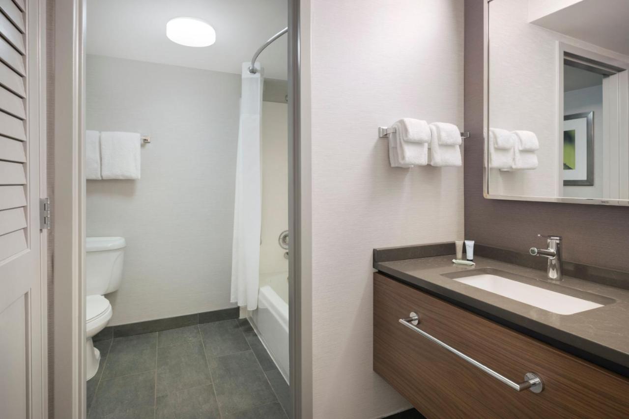 Courtyard North / I-75 Fletcher 3* Tampa