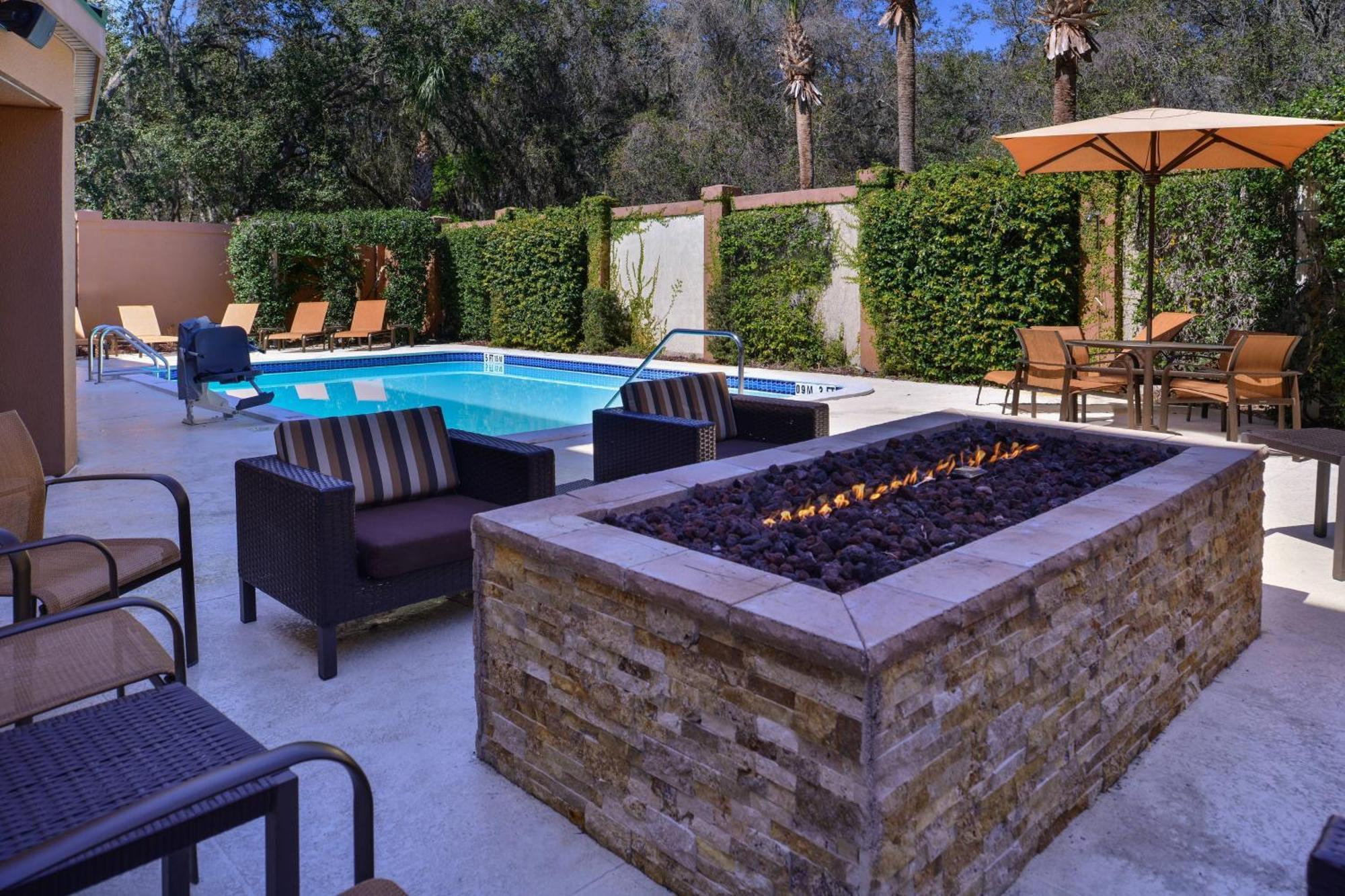 Courtyard North / I-75 Fletcher 3* Tampa