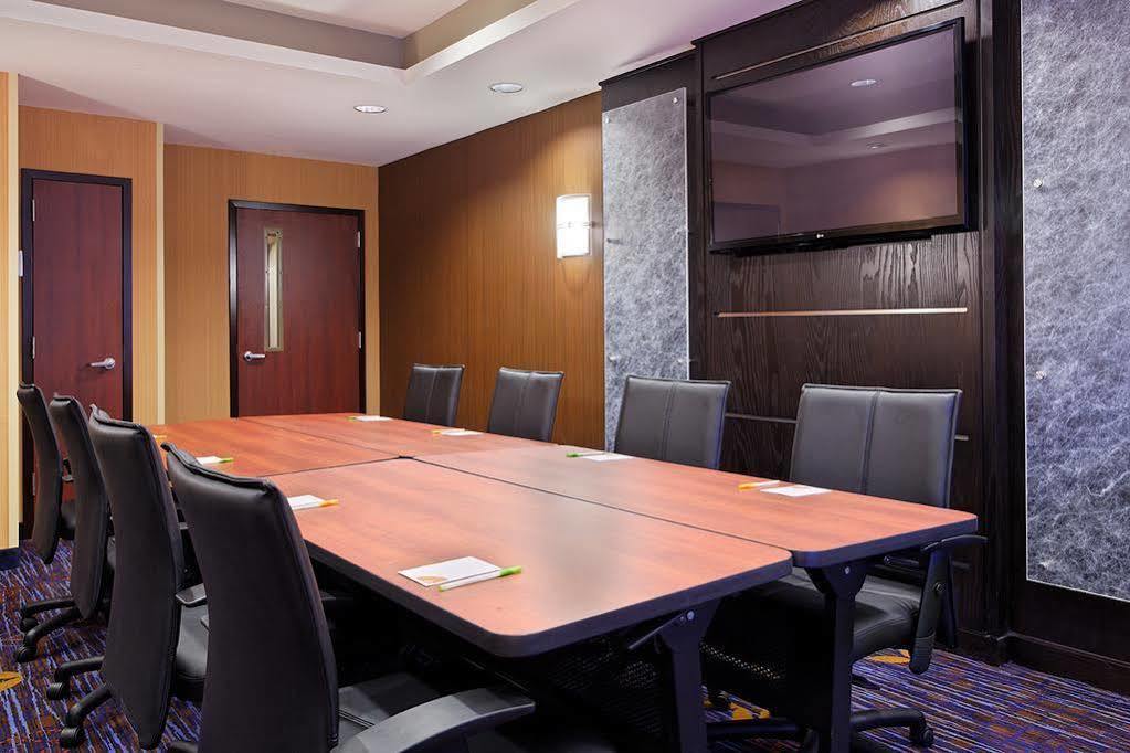 Courtyard North / I-75 Fletcher Hotel 3*